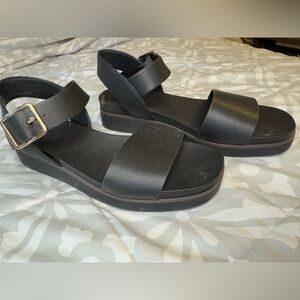 Women's Black Sandals - life stride